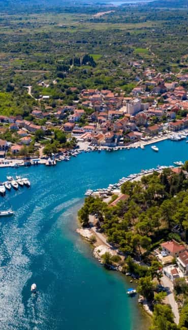 From Makarska:Hvar and Brač Island : Day Tour with speedboat - Meeting Points, Guides, and How the Route Can Adjust to Your Group
