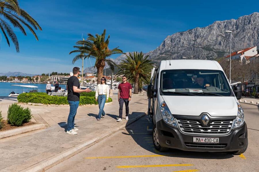 From Makarska Riviera : Dubrovnik Small Group Tour - The 1-hour guided walk that helps you read Dubrovnik