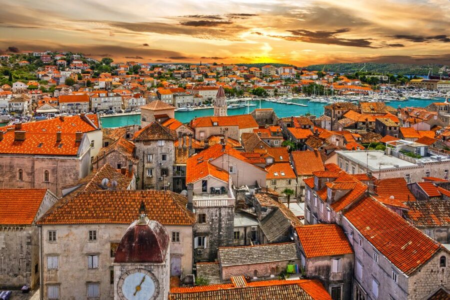 From Makarska Riviera: Full-Day Split & Trogir Tour - Two UNESCO towns from the Makarska Riviera, with just enough breathing room