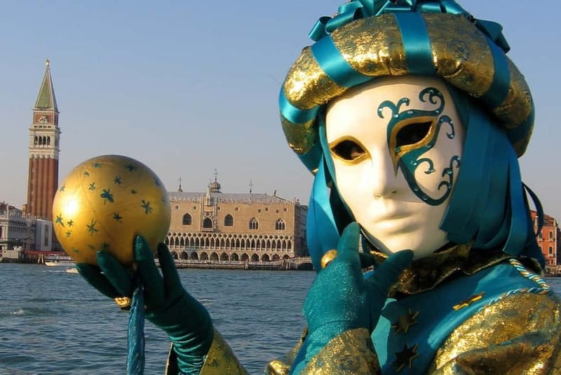 From Pula: Venice Boat Trip with Day or One-Way Option - The short Venice introduction on board, and how it helps you