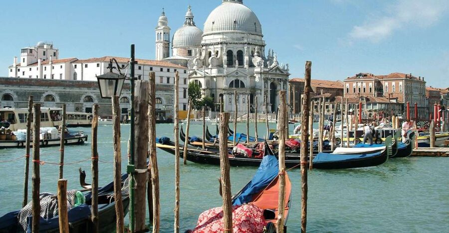 From Pula: Venice Boat Trip with Day or One-Way Option - One-way vs round-trip: which option fits your schedule
