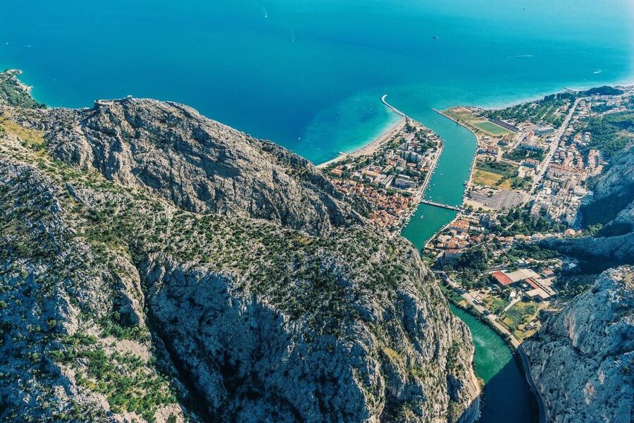 From Sinj: Flight Over Imotski, Trilj, Omiš, and Split - Who this private flight suits best