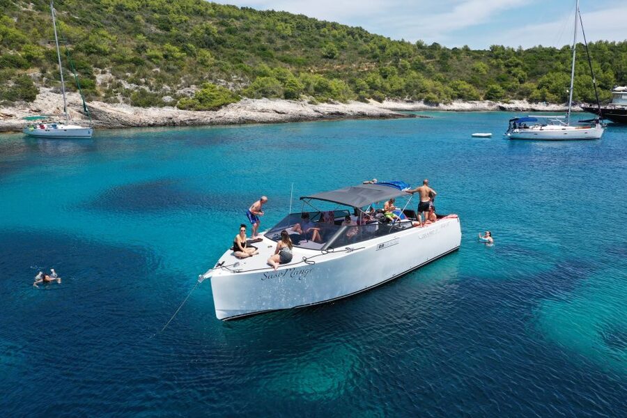 From Split: All-inclusive Blue Cave Tour with Grilled Lunch - Lunch in Milna: Private Restaurant, Grilled Fish, Real Variety