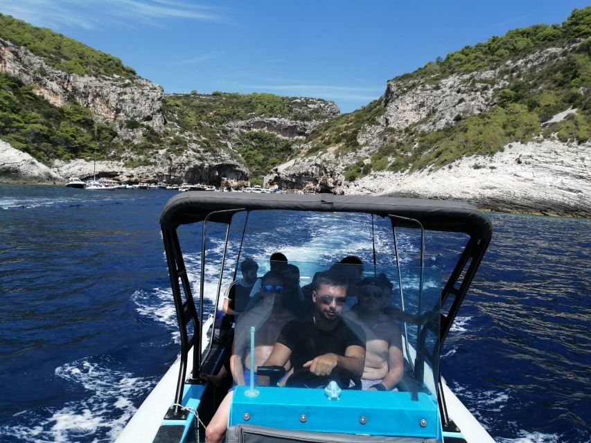 From Split: Blue Cave and 5 islands-Day Tour - Stiniva Cove: spectacular cliffs, quick stop, smart expectations