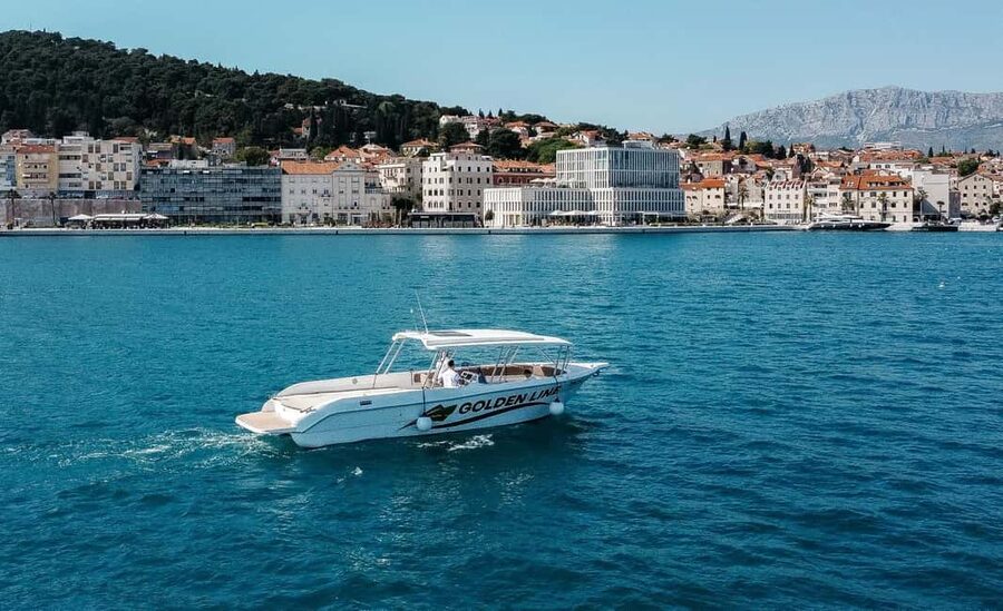 From Split: Blue Lagoon and 3 Island Boat Tour - Onboard comfort and what to pack for a 5-hour sea day