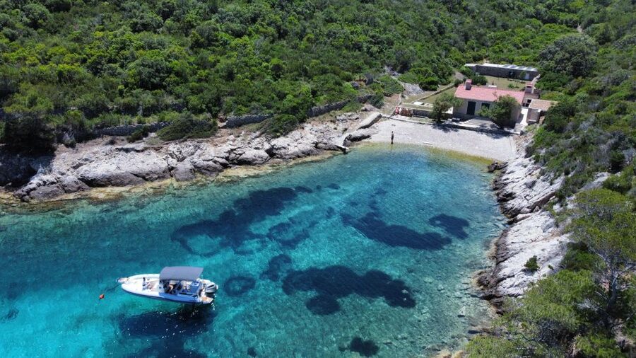 From Split: Blue Lagoon & Trogir Boat Trip with Snorkeling - Drinks, snacks, and the comfort details that help