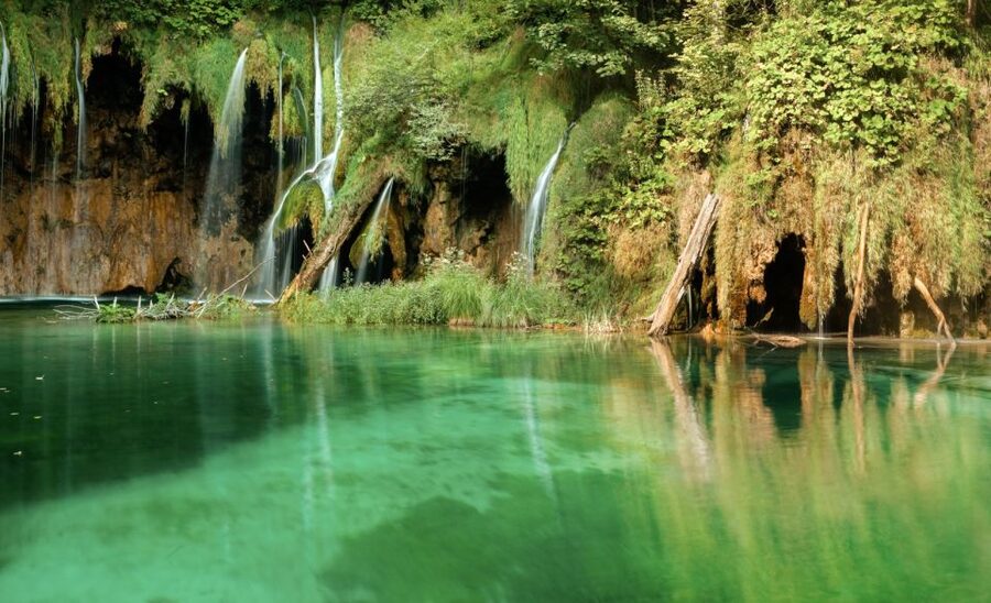 From Split or Trogir: Plitvice Lakes Guided Full-Day Tour - What to Pack for a Comfortable Day at Plitvice