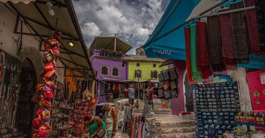 From Split: Private Guided Mostar & Kravica Waterfall Tour - Finding a rhythm with local Bosnian food