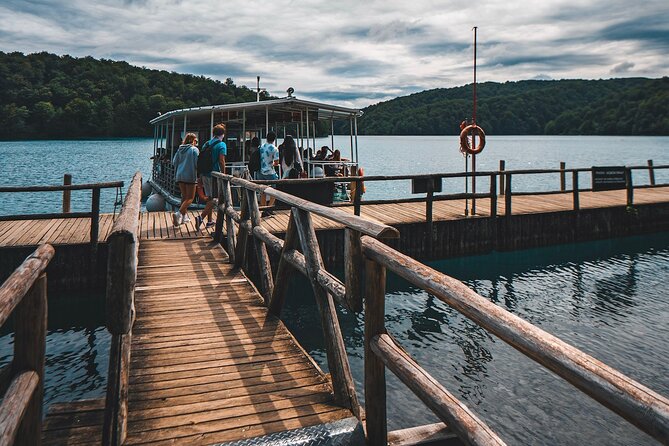 From Split: Self-Guided Plitvice Lakes Day Tour with Boat Ride - Guide Energy on the Bus, Why It Can Matter