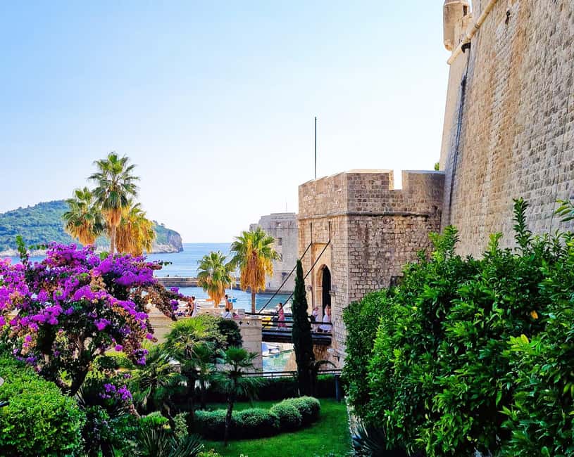 From Split/Trogir: Dubrovnik Guided Tour with a Stop in Ston - Ston coffee stop: a short wall-view hit that sets the tone