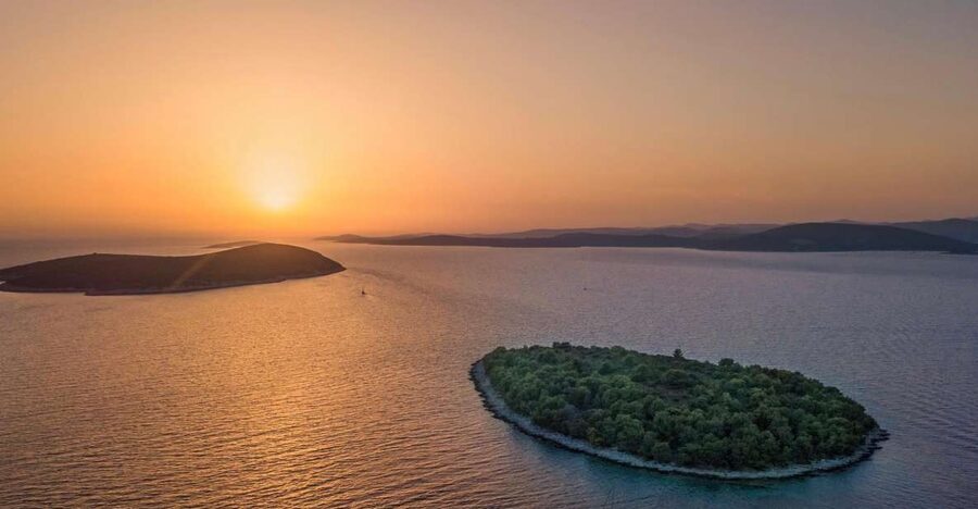 From Trogir: Sunset Private Tour - Getting to the boat: meeting at Providenca Charter & Travel