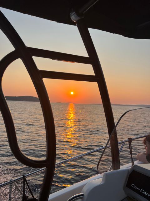 From Trogir: Three Islands Half-Day Speedboat Tour - Kamerlengo Fortress views and the speedboat start in Trogir