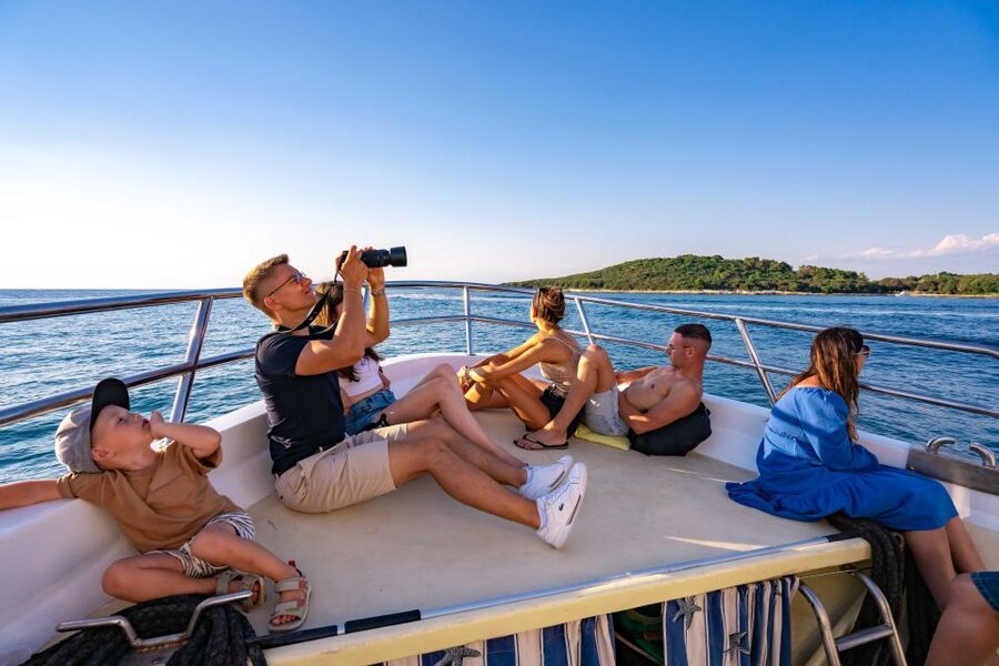 From Vrsar: Lim Bay, Pirate Cave and Rovinj Visit - The in-between cruising: quick scenic stretches, not long gray water