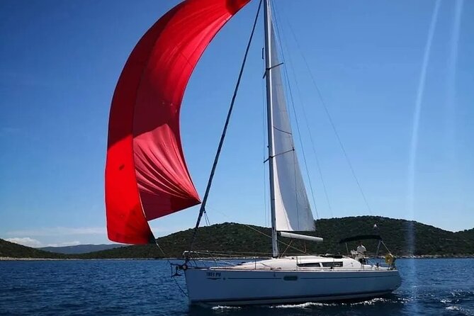 From Zadar: Full day sailing tour - Ošljak or Ugljan: how your skipper can shape the island lineup