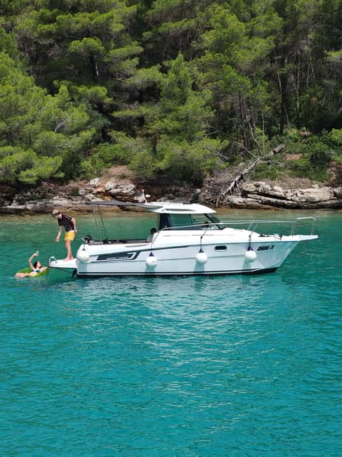 From Zadar: Islands Boat Tour with Drinks - Meeting on Obala kneza Branimira near INA