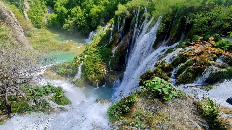 From Zadar: Plitvice Lakes Day Trip with Guide and Boat Tour - Route B vs Route C: choosing how much walking you want