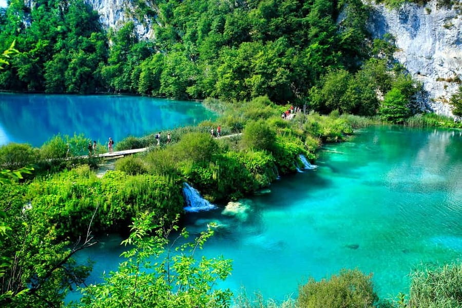 From Zadar: Plitvice Lakes National Park Day Trip +Boat Ride - Entering the park: what you do first and why it matters