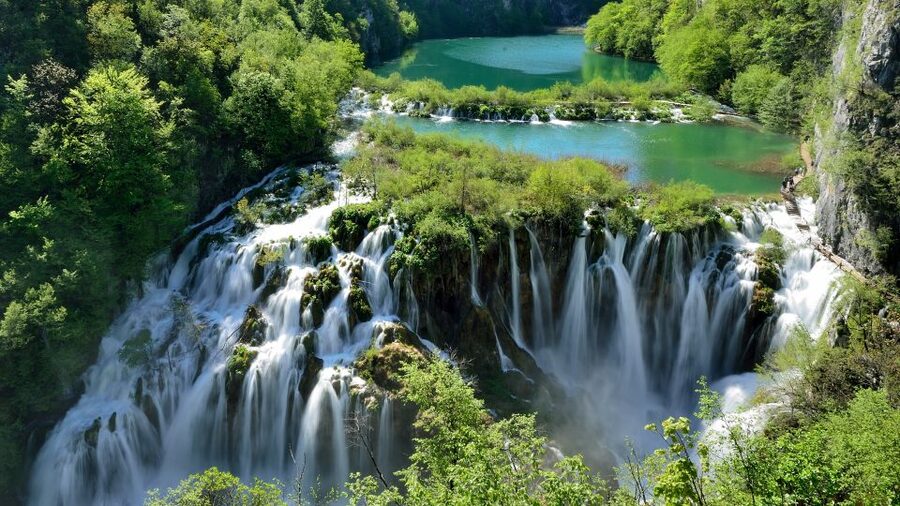 From Zadar: Plitvice Lakes National Park Tour - Upper Lakes First: The Chain of Terraced Views