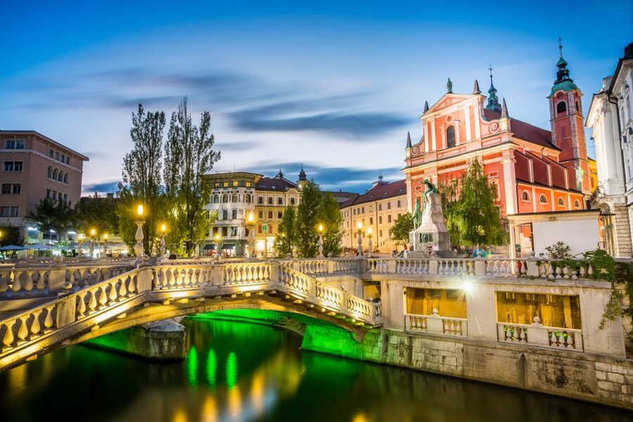 From Zagreb: Lake Bled & Ljubljana Private Day Trip - Zagreb to Lake Bled: the drive that sets expectations