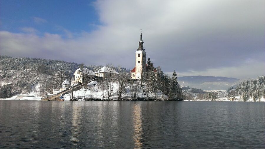 From Zagreb: Lake Bled & Ljubljana Private Day Trip - Private guide benefits: when names like Robert and Ned matter