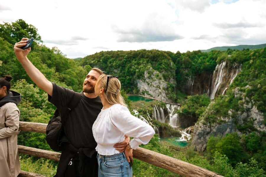 From Zagreb: Plitvice Lakes National Park Tour with Tickets - The walking paths: winding routes that reward slow watching