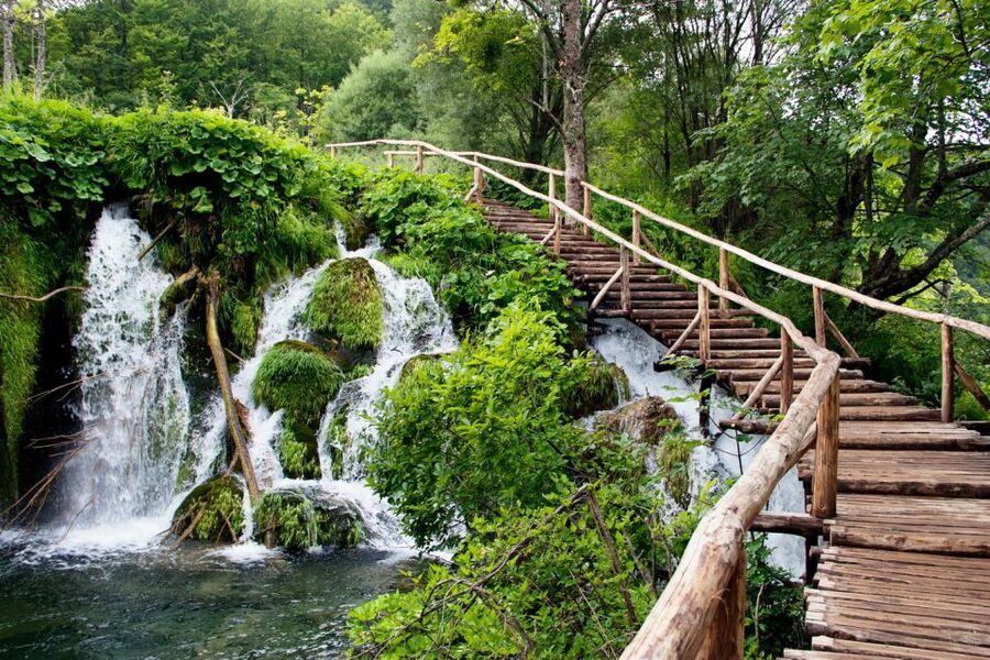 From Zagreb: Plitvice Lakes & Rastoke Private Tour - Why Plitvice Lakes feels special with a guide
