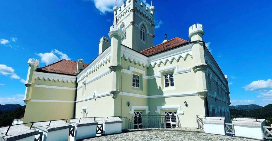 From Zagreb: Varazdin Baroque Town & Trakoscan Castle - The Varazdin walking loop: fortress views to St. Nicholas