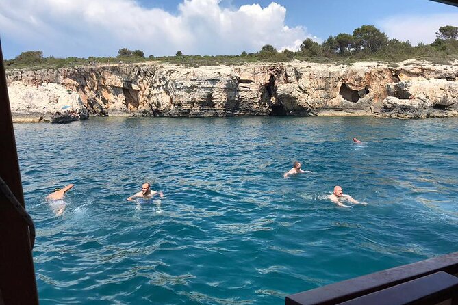Full-Day Boat Tour of the Medulin Archipelago from Medulin - Levan Island: up to two hours on the only sandy island