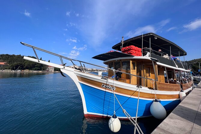 Full-Day Dubrovnik Elaphite Islands Cruise with Lunch and Drinks - Boat, bar, and lunch: what the included meal experience is really like