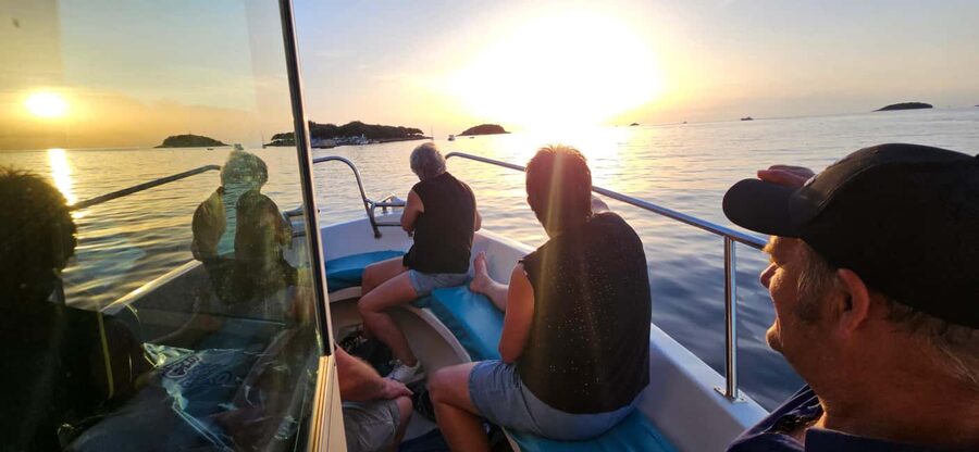 Funtana: Dolphin safari, drinks included - What to Bring, Plus Boat Rules You Should Know