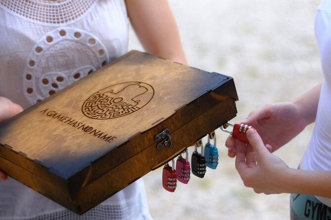 Game of Thrones Private Outdoor Escape Game in Dubrovnik - The mission book and 5 padlocks: what the game feels like