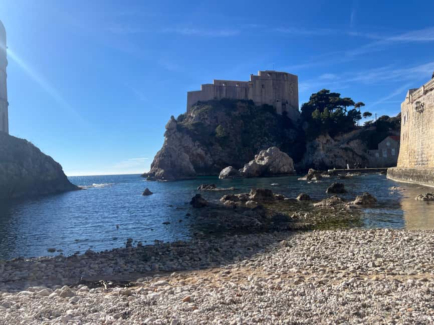 Game of Thrones Shooting Locations Guided Walking Tour - Stradun Street, Onofrio Fountain, and the Season 2 and 3 set links