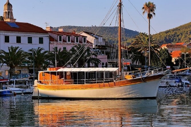 Gastro Cruise | Cruise around Dubrovnik Old Town with Lunch - Why this 2-hour Dubrovnik lunch cruise fits so well