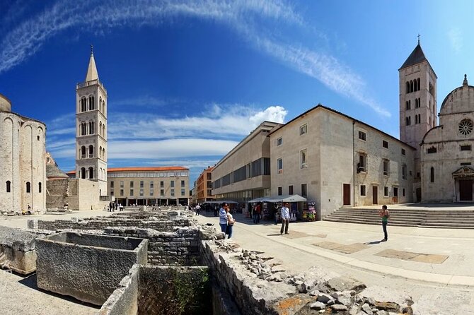 Group History Walking Tour in Zadar Old Town - St. Donatus Church and St. Anastasia’s Cathedral: why these two matter