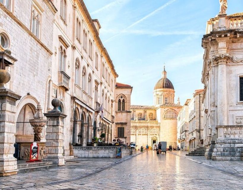 Group tour: Dubrovnik Walking Tour (1h duration, 9:30am, 6pm - What you’ll actually see: Franciscan Monastery, Stradun monument, Cathedral, and Rector’s Palace