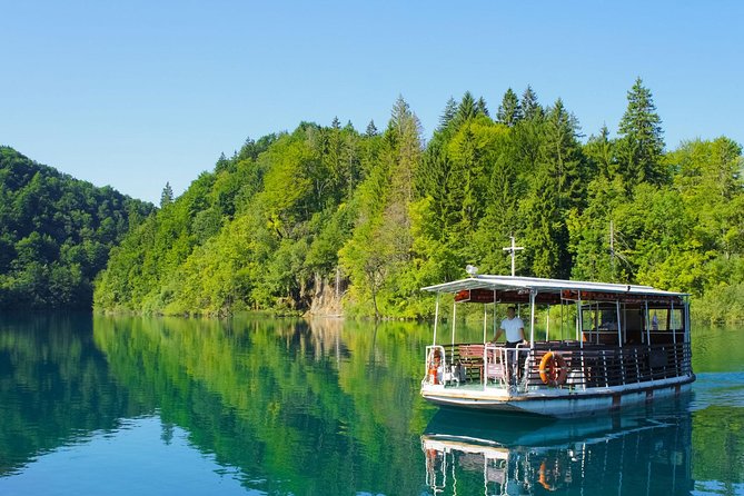 Guided transfer from Split to Zagreb with Plitvice Lakes stop - Switching Gears: From Plitvice to Zagreb, Delivered