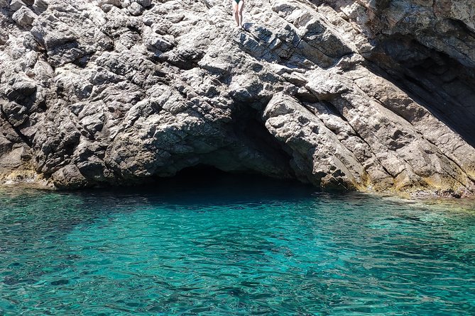 Half-Day Best Beaches & Bays Private Speed Boat Tour - Kolocep Island caves and cliff jumping: snorkel gear included