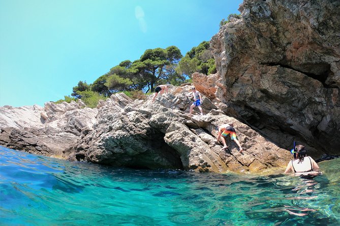 Half-Day Best Beaches & Bays Private Speed Boat Tour - Drinks on board: the relaxed part of the half-day