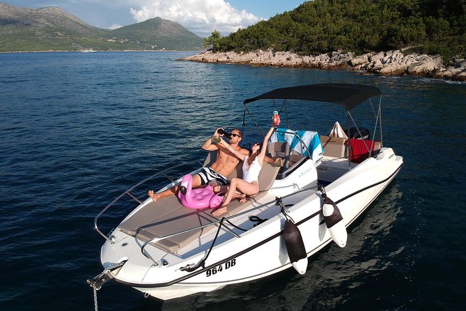 Half-Day Elafiti Islands Private Speed Boat Tour by Quicksilver 675 - Drinks, snorkel gear, and the onboard comforts that add real value