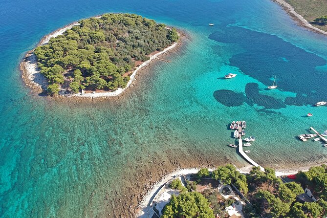 Half Day Speedboat Tour to Three Islands from Trogir - Getting There: Meeting Points and Pickup Piers From Trogir