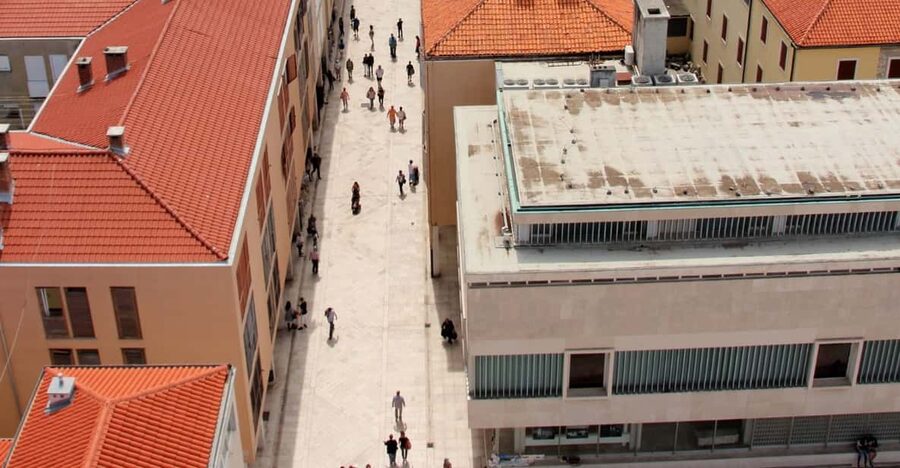 History Walking Group Tour in Old Center of Zadar - Who should book this Old Center history walk