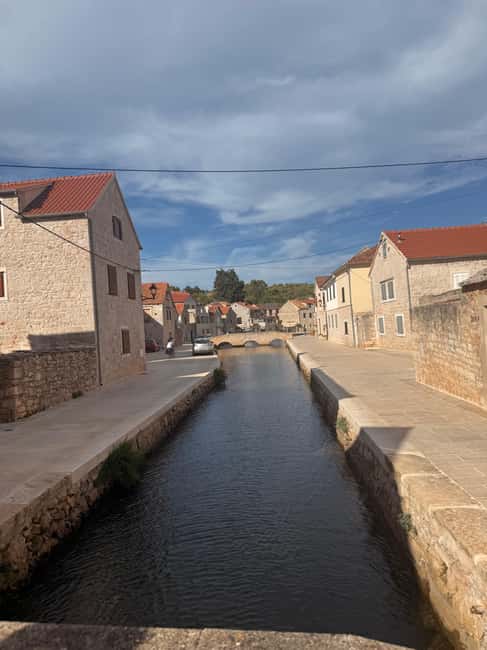 Hvar: Hvar Wine Tasting Experience - The Drive to Hvar’s Wine Country: Villages, Lavender Fields, and Scenic Stops