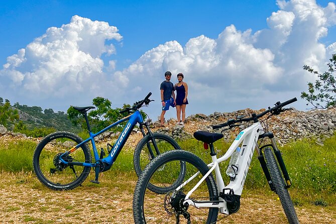 Hvar Island Guided E-Bike Adventure - Stop 1 in Stari Grad: Old Town Streets and the 384 BC Backstory