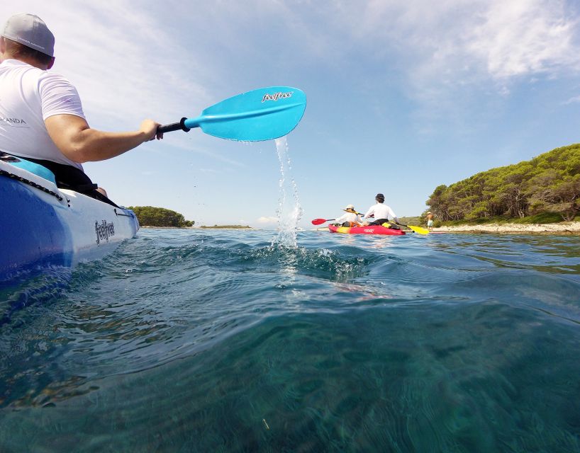 Hvar: Pakleni Islands Self-Guided Kayaking Tour - Snorkeling moments: what the included masks let you do