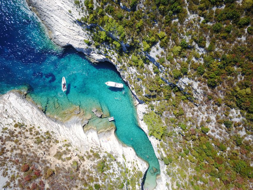 Hvar: Private Blue Cave and Vis Speedboat Tour - Key Things You’ll Notice