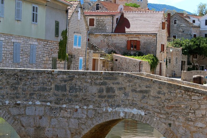 Hvar Wine tasting small group experience - What to wear, how to plan your taste buds