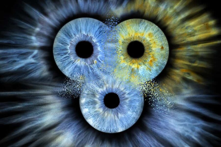 IRIS Photography (macro photo of your eye) - Why this iris macro photo feels more personal than a souvenir
