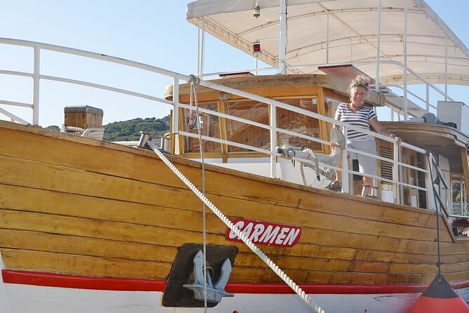 Island Hopping & City Walls Cruise with Food and Open Bar - Lopud Is the Main Island, and Šunj Beach Changes Your Time Budget