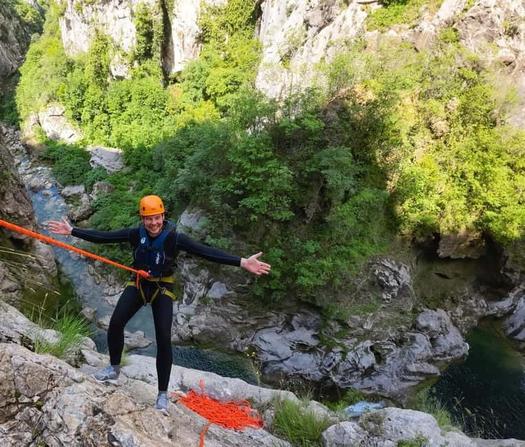 Iz Omisa: Extremni Canyoning na rijeci Cetini/ Free photos - The panoramic van ride: Brac, Hvar, Vruja Bay, and Biokovo