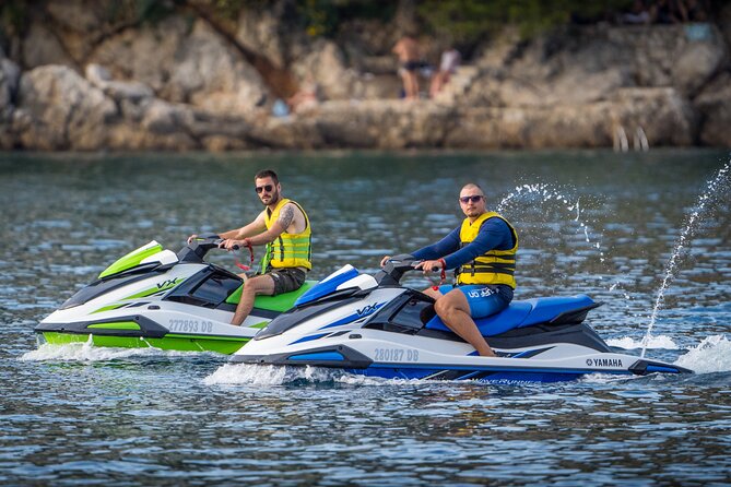 Jet Ski Rent 1h - Waterproof storage for phones, towels, and snacks